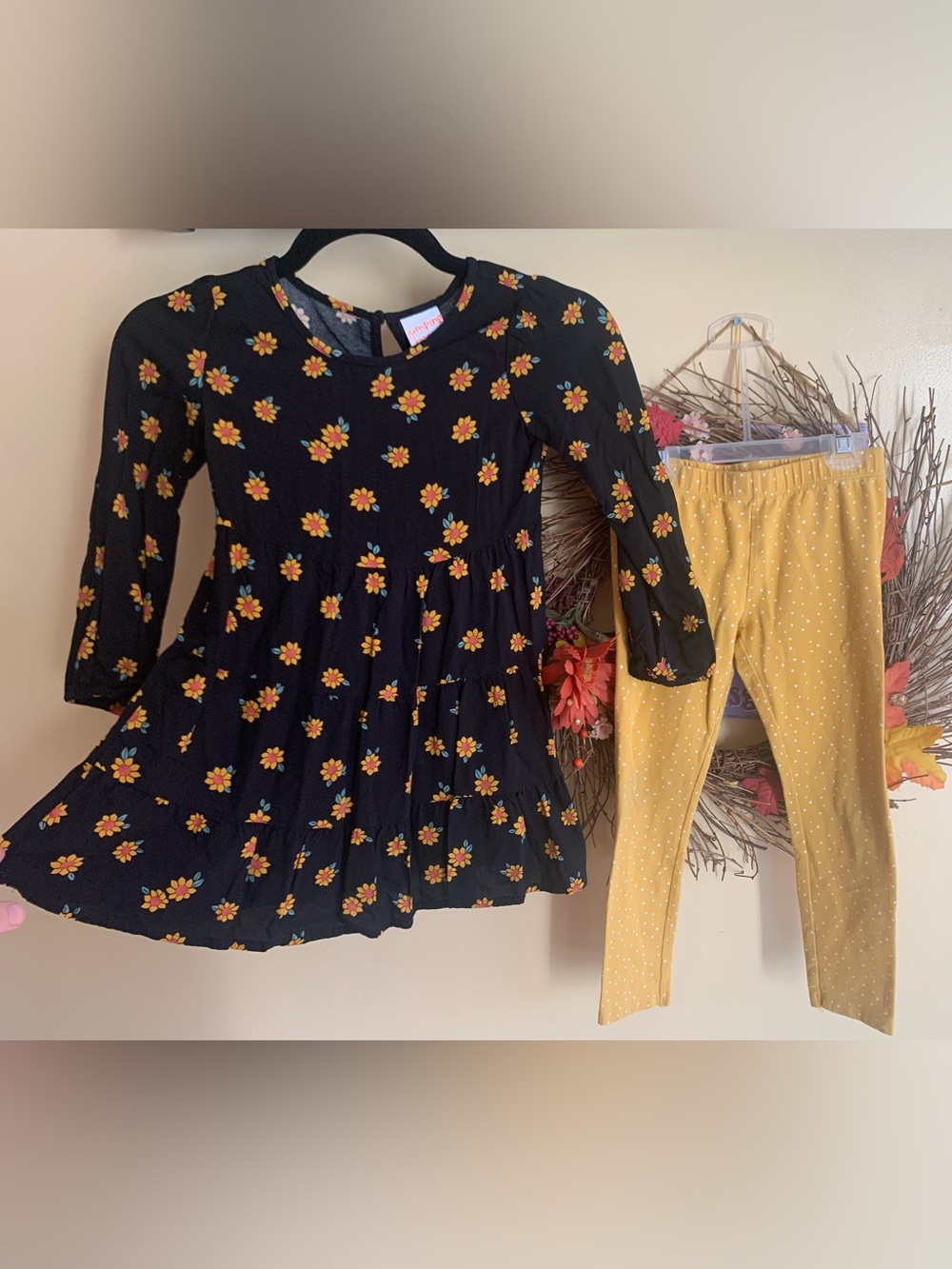 Girls size 5 Fall Sunflower Outfit, Flowy Dress and matching polka dot leggings